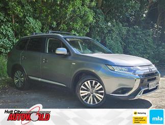 2021 Mitsubishi Outlander - Thumbnail