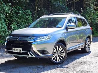 2021 Mitsubishi Outlander - Thumbnail